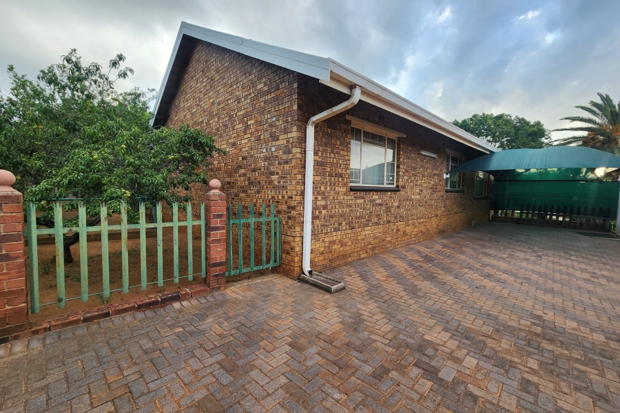 4 Bedroom Property for Sale in Vaalpark Free State